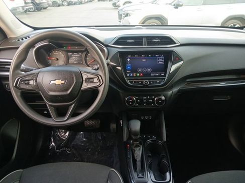 Used 2023 Chevrolet TrailBlazer LT w/ Convenience Package image 7