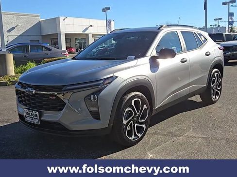 New 2026 Chevrolet Trax RS w/ Sunroof Package image 5