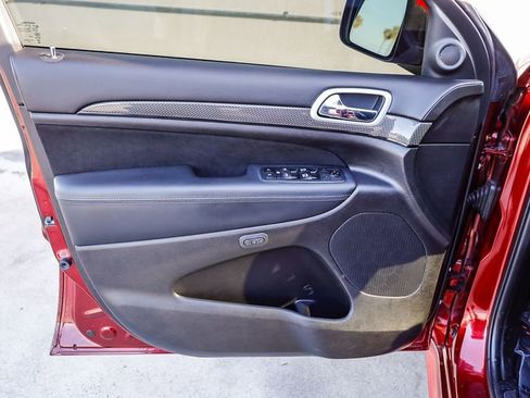 Used 2021 Jeep Grand Cherokee Trackhawk image 24