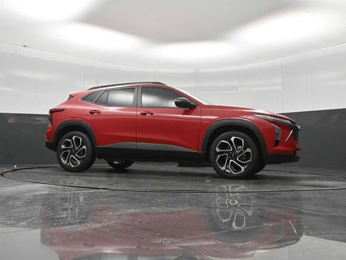 New 2026 Chevrolet Trax RS w/ Driver Confidence Package FWD image 23