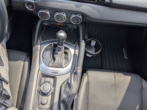 Used 2024 MAZDA MX-5 Miata RF Grand Touring RWD image 19