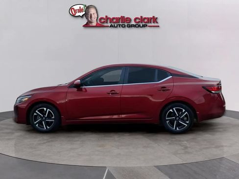 Used 2024 Nissan Sentra SV FWD image 2