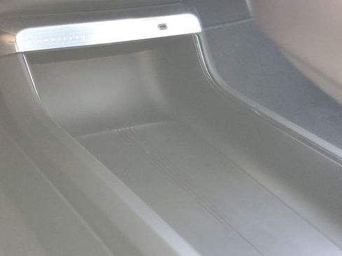 Certified 2024 Cadillac Lyriq Tech RWD image 36