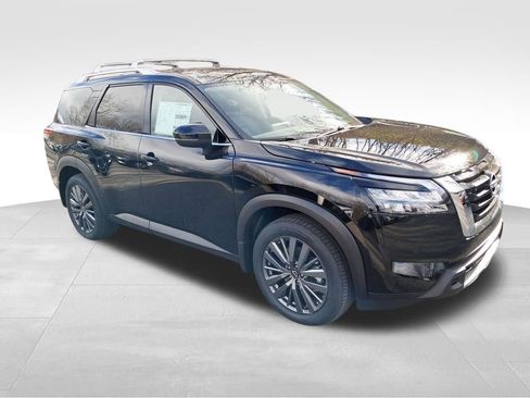 New 2025 Nissan Pathfinder SL w/ SL Premium Package image 8