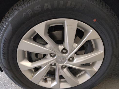 Used 2019 Hyundai Tucson Value FWD image 31
