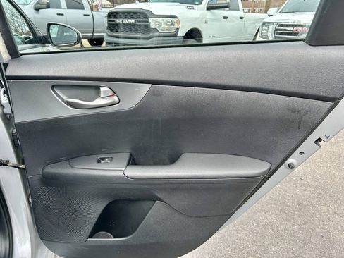 Used 2021 Kia Forte LXS FWD image 15