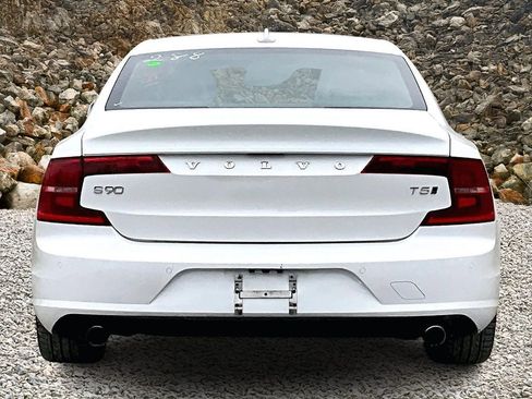 Used 2018 Volvo S90 T5 Momentum w/ Protection Package Premier image 4