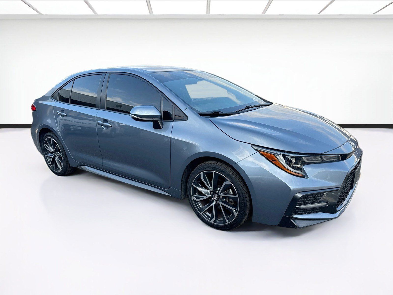 Used 2022 Toyota Corolla SE FWD image 3