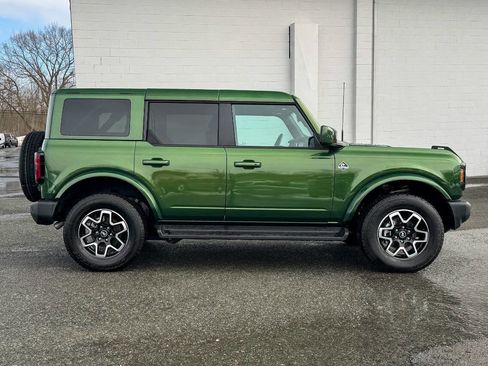 Used 2025 Ford Bronco Outer Banks image 2