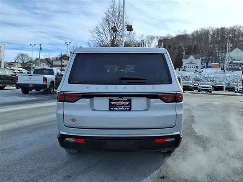 Used 2022 Jeep Wagoneer Series I image 6