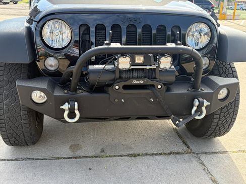 Used 2016 Jeep Wrangler Sport image 15
