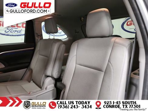 Used 2016 Toyota Highlander Limited image 14