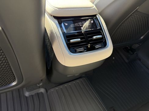 New 2026 Volvo XC90 B6 Plus w/ Protection Package Premier image 21