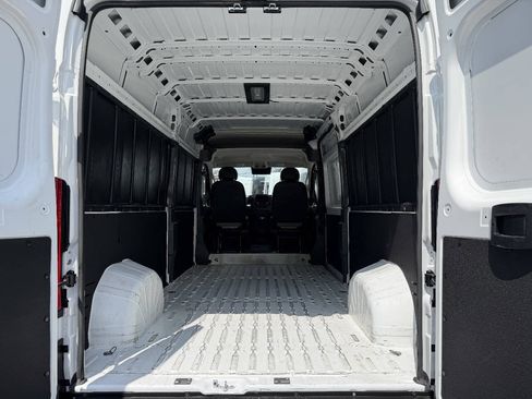 Used 2025 RAM ProMaster 3500 w/ Convenience Group FWD image 11