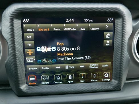 Used 2021 Jeep Wrangler Unlimited Rubicon 4xe w/ Cold Weather Group AWD/4WD image 15