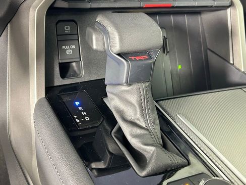 Used 2024 Toyota Sequoia Limited image 28