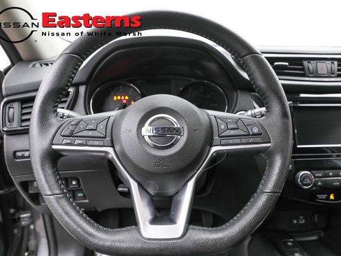 Used 2019 Nissan Rogue SV w/ Premium Package image 10