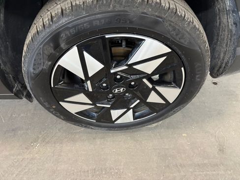 Used 2025 Hyundai Kona SEL image 30