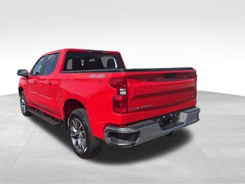 Used 2025 Chevrolet Silverado 1500 LT image 3