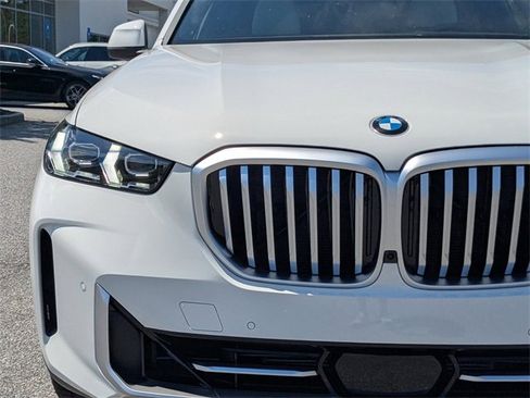 New 2026 BMW X5 sDrive40i w/ Climate Comfort Package image 11