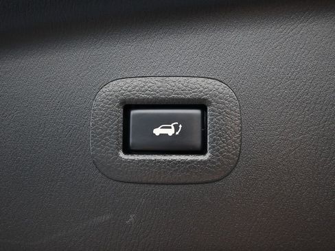 Used 2019 Nissan Armada Platinum w/ Captain's Chairs Package image 15