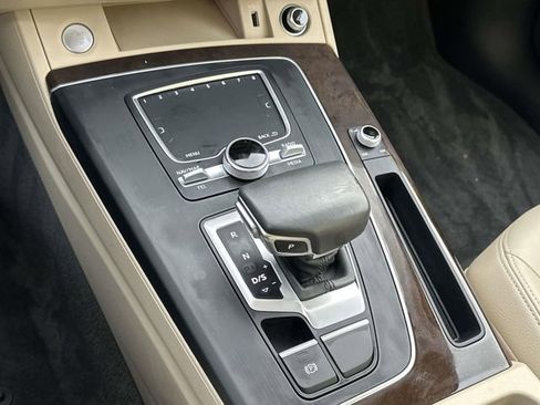 Used 2018 Audi Q5 2.0T Premium Plus w/ Premium Plus Package image 38