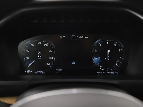 Used 2022 Volvo XC90 T6 Momentum w/ Advanced Package image 27