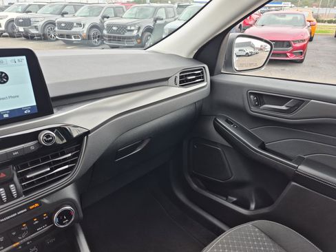 Used 2025 Ford Escape Active image 18