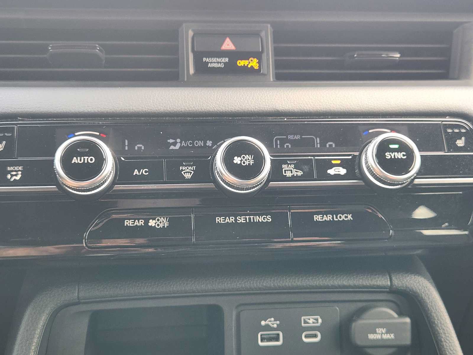 Certified 2025 Honda Pilot TrailSport image 18