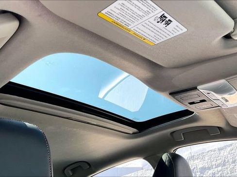 Certified 2025 Nissan Sentra SR w/ SR Premium Package FWD image 28