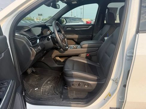 Used 2024 GMC Acadia Elevation w/ Black Edition AWD/4WD image 15