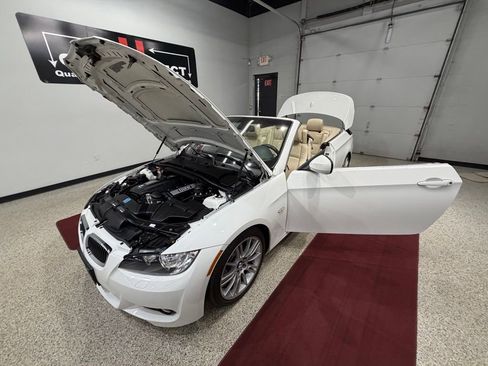 Used 2010 BMW 328i Convertible RWD image 40