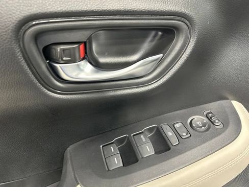 Used 2023 Honda HR-V LX image 23