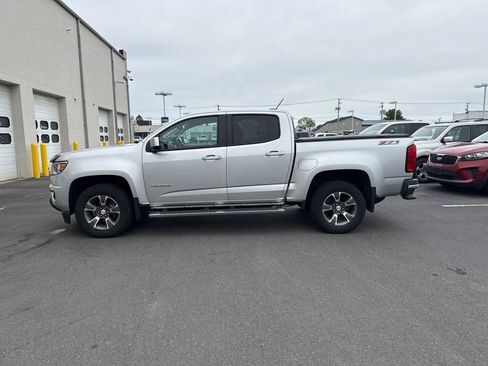 Used 2016 Chevrolet Colorado Z71 AWD/4WD image 2