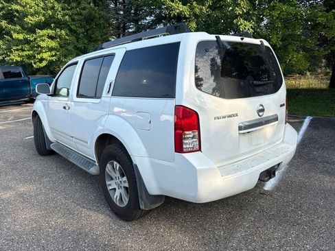 Used 2011 Nissan Pathfinder Silver AWD/4WD image 4