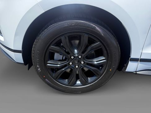 Certified 2023 Ford Edge SE w/ Black Appearance Package AWD/4WD image 9
