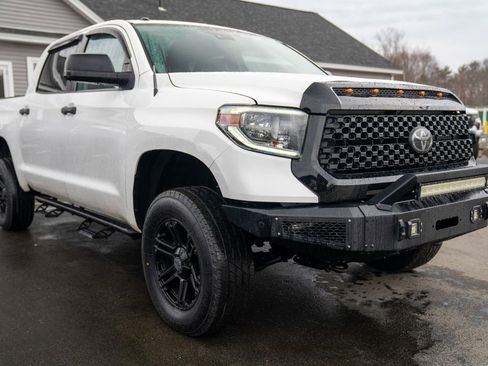Used 2018 Toyota Tundra SR5 image 9