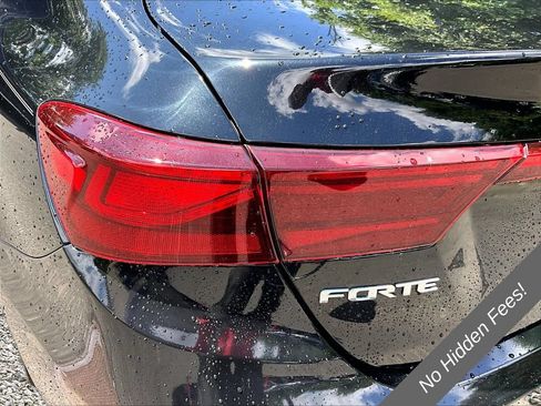 Used 2019 Kia Forte LXS FWD image 22