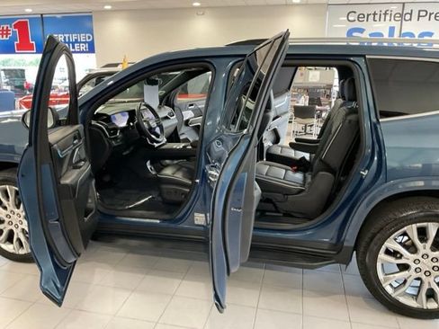Used 2025 GMC Acadia Denali w/ Super Cruise Package AWD/4WD image 13
