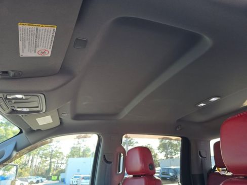 Used 2020 Chevrolet Silverado 2500 Custom w/ Custom Value Package image 21