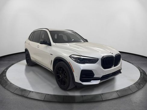 Used 2022 BMW X5 xDrive45e AWD/4WD image 3