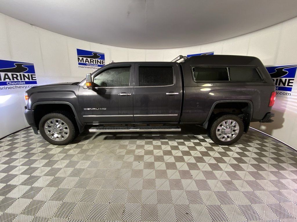 Used 2016 GMC Sierra 2500 Denali w/ Duramax Plus Package AWD/4WD image 13