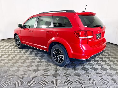 Used 2019 Dodge Journey SE w/ Premium Group FWD image 5