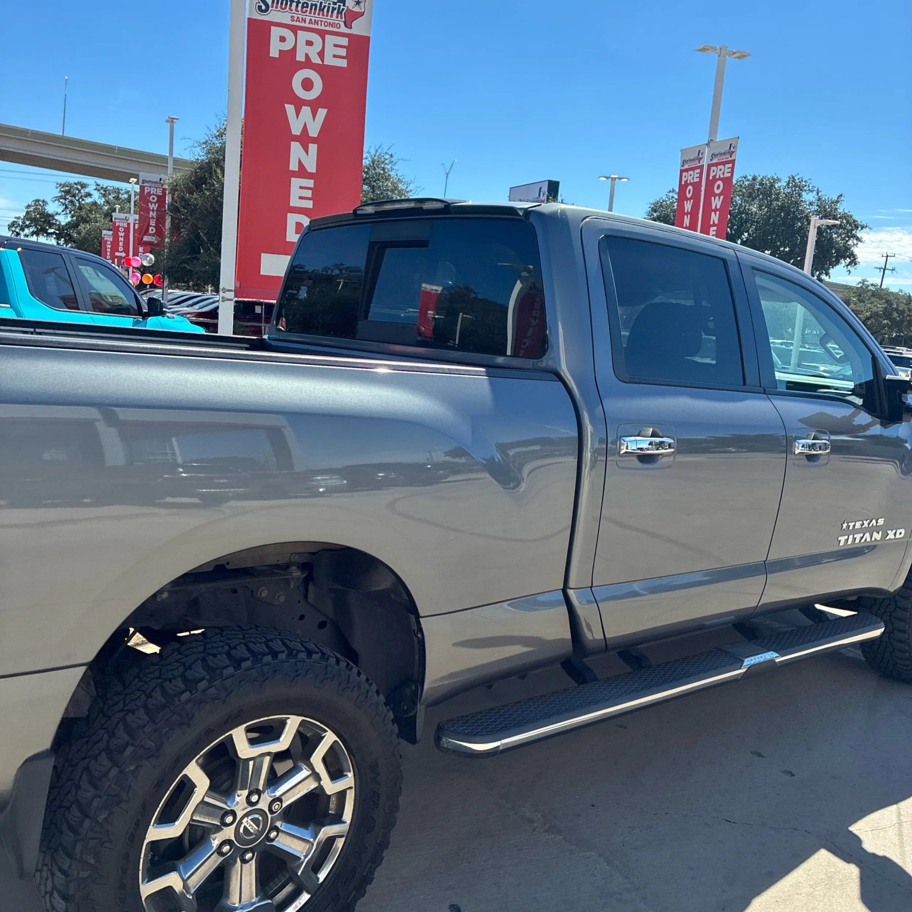 Used 2018 Nissan Titan SL w/ Texas Titan Edition AWD/4WD image 6