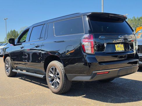 Used 2021 Chevrolet Suburban Z71 image 3