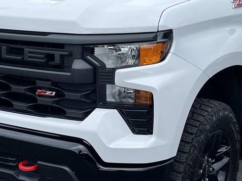 Used 2025 Chevrolet Silverado 1500 Custom Trail Boss AWD/4WD image 10