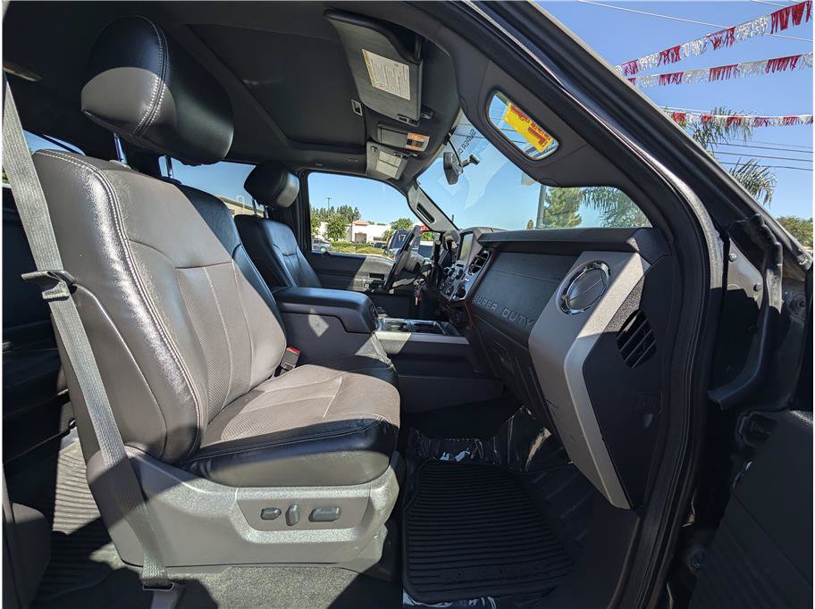 Used 2015 Ford F250 Lariat w/ Lariat Ultimate Package AWD/4WD image 13
