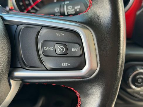 Used 2020 Jeep Gladiator Rubicon w/ Dual Top Group AWD/4WD image 17