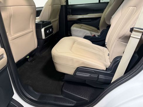 Used 2023 Ford Expedition Limited image 47