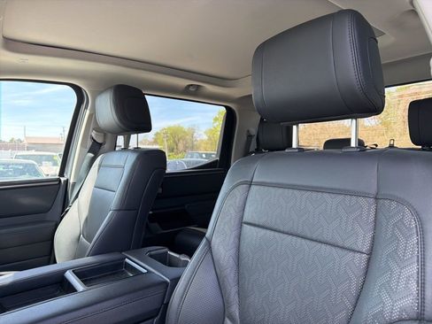 Used 2024 Toyota Tundra Limited image 9